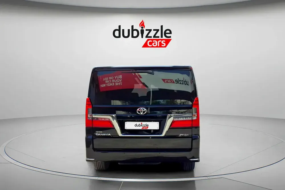 AED 2112/month | 2023 Toyota Granvia  | GCC Specs | Ref#461411 - Image 7