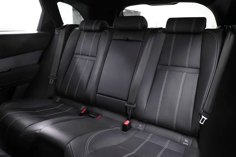 2022 RANGE ROVER VELAR SE P250 R DYNAMIC / 20 INCH / PANORAMIC ROOF /  LOW MILEAGE - Image 14