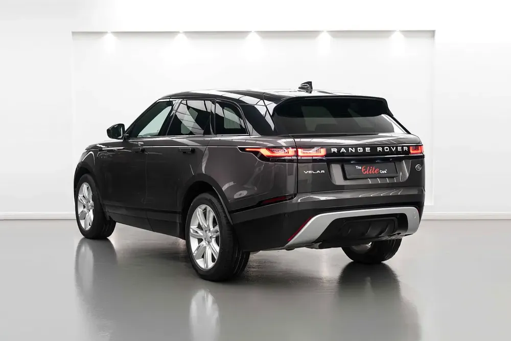 2022 RANGE ROVER VELAR SE P250 R DYNAMIC / 20 INCH / PANORAMIC ROOF /  LOW MILEAGE - Image 4
