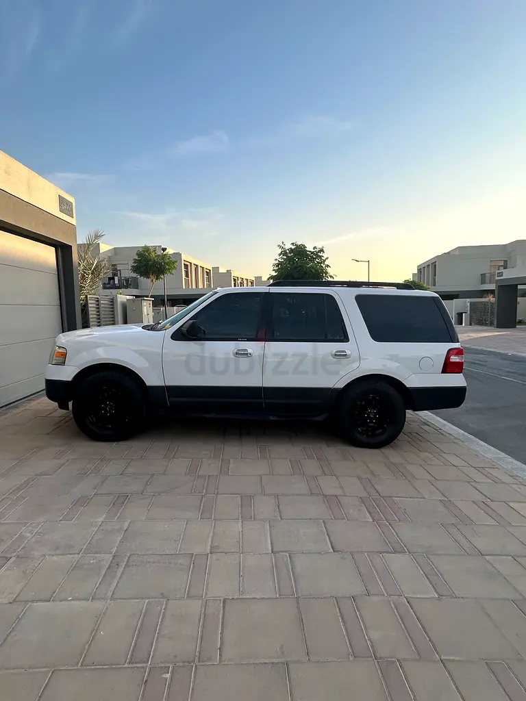 Ford Expedition XL 2014 GCC Specs - Well Maintained - Image 10