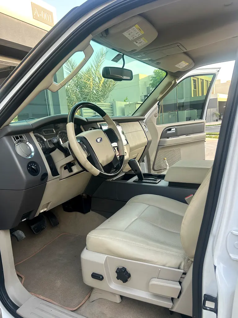 Ford Expedition XL 2014 GCC Specs - Well Maintained - Image 11