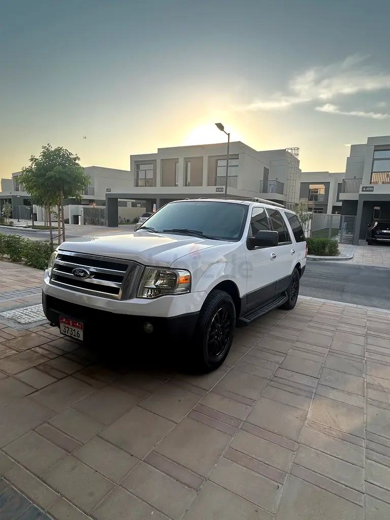 Ford Expedition XL 2014 GCC Specs - Well Maintained - Image 6
