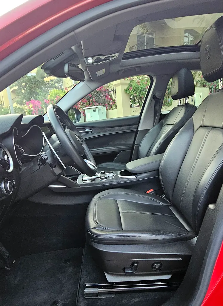 ALFA ROMEO STELVIO SUPER # 2020 GCC # AGENCY MAINTAINED # UNDER WARRANTY # SERVICE CONTRACT - Image 12