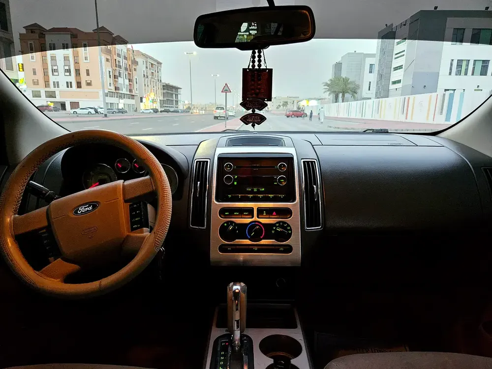 Ford Edge SE AWD GCC - Image 6