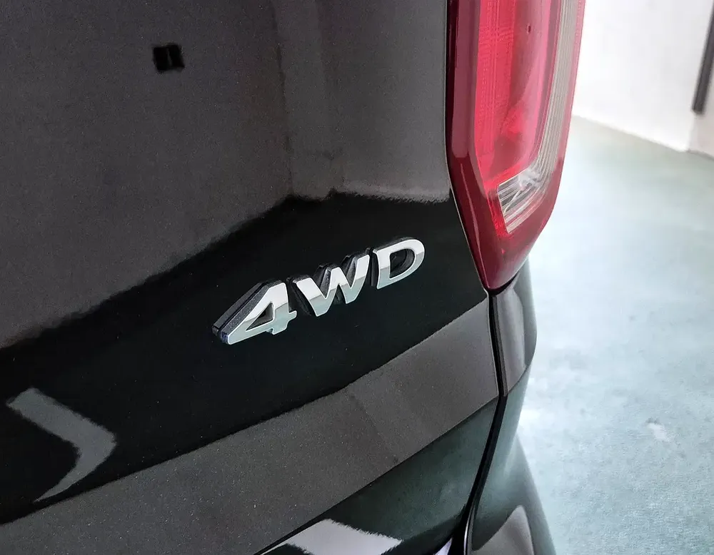 AGENCY MAINTAINED FORD EXPLORER V6 4WD GCC !!! - Image 10