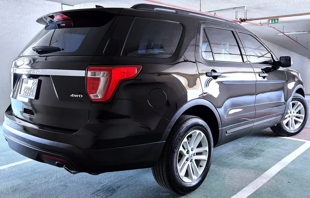 AGENCY MAINTAINED FORD EXPLORER V6 4WD GCC !!! - Image 12