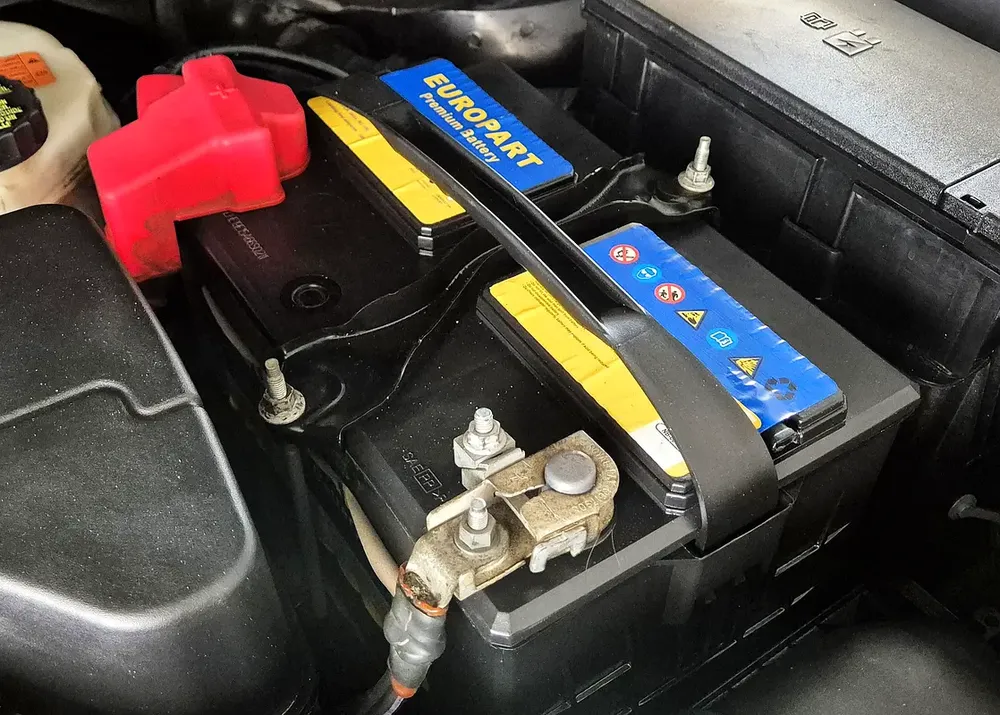 AGENCY MAINTAINED FORD EXPLORER V6 4WD GCC !!! - Image 16