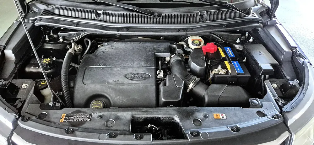 AGENCY MAINTAINED FORD EXPLORER V6 4WD GCC !!! - Image 8