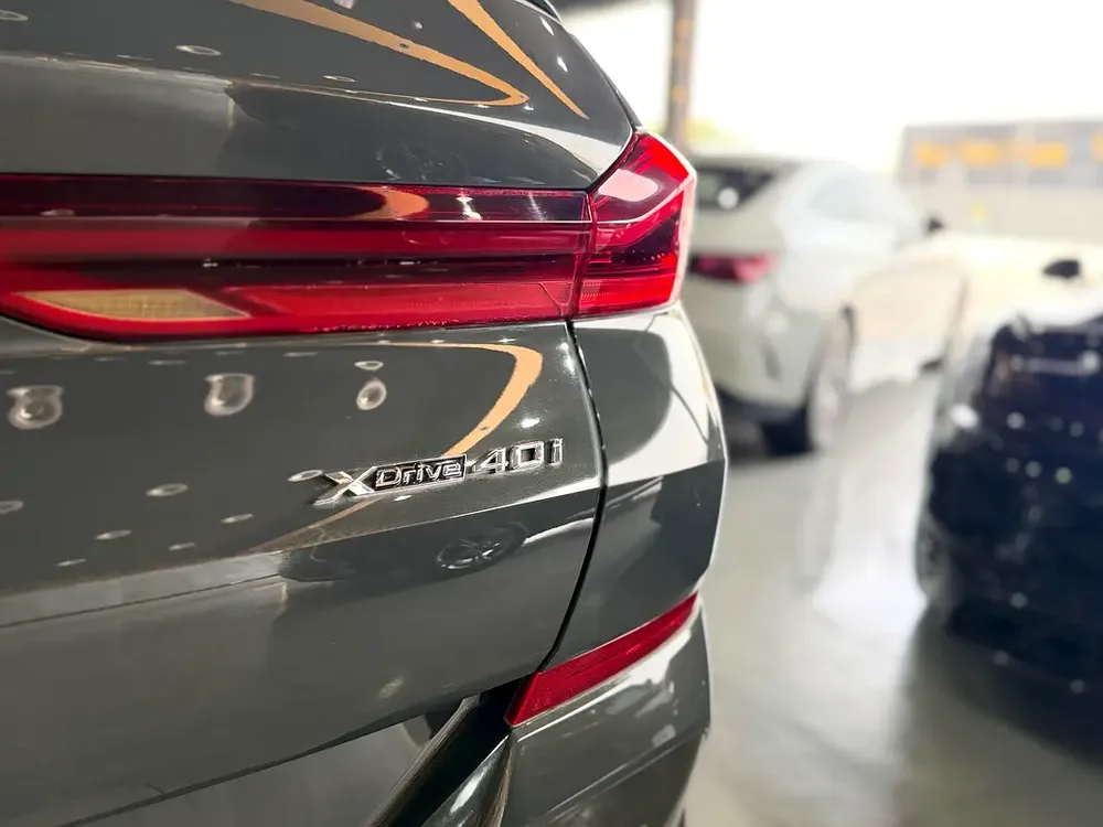 2023 BMW X6 xDrive40i M Sport Kit- GCC Specs Service Contract and Warranty till 100K/2028 AGMC - Image 12