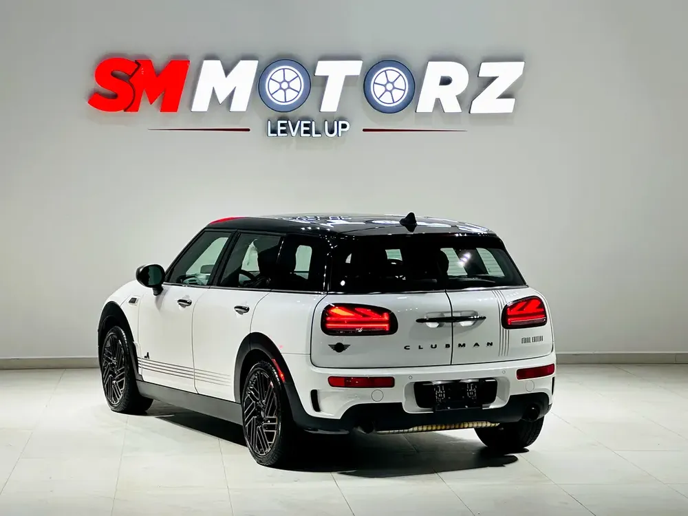 MINI COOPER S CLUBMAN 1 OF 19/69 FINAL EDITION 2024 MODEL YEAR WITH ONE YEAR WARRANTY - Image 6