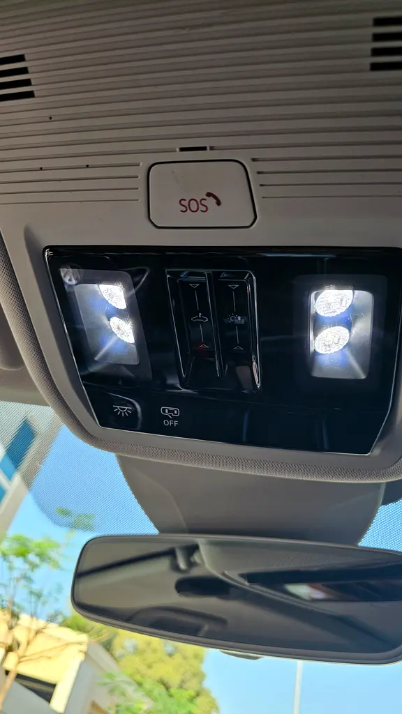 Volkswagen ID.6 Pro 2021 - 7 seater Electric SUV under Warranty and srv. Contract - Image 4