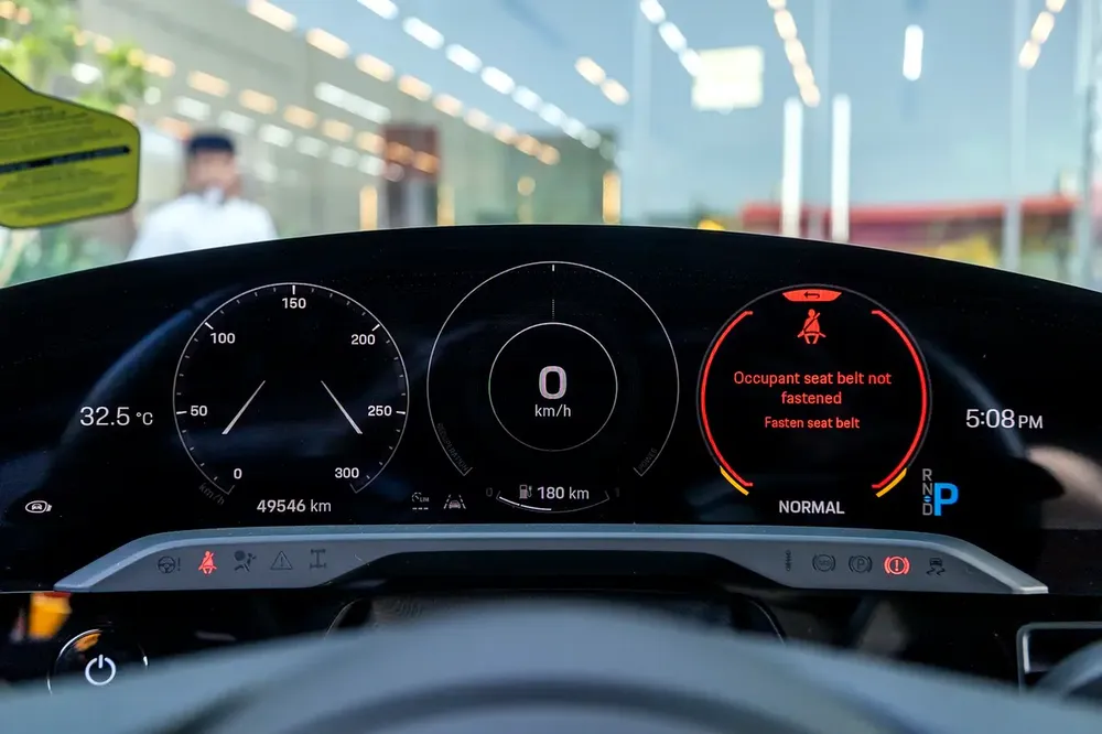 Porsche Taycan 2024 GCC | Battery Warranty - Image 16