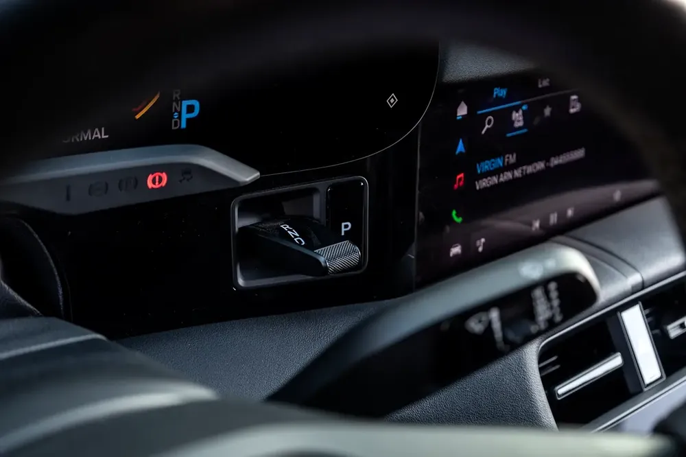 Porsche Taycan 2024 GCC | Battery Warranty - Image 18