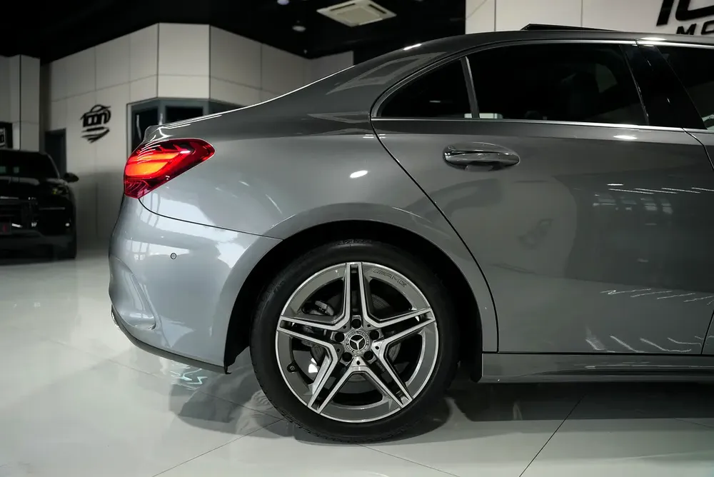 2025 Mercedes-Benz A-Class A 200 AMG Premium Plus - GCC Specs - Image 18