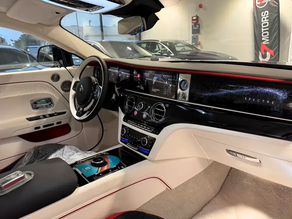Rolls-Royce Spectre | 2024 | GCC I under agency warranty I Ultra Luxury Electric Coupe - Image 11