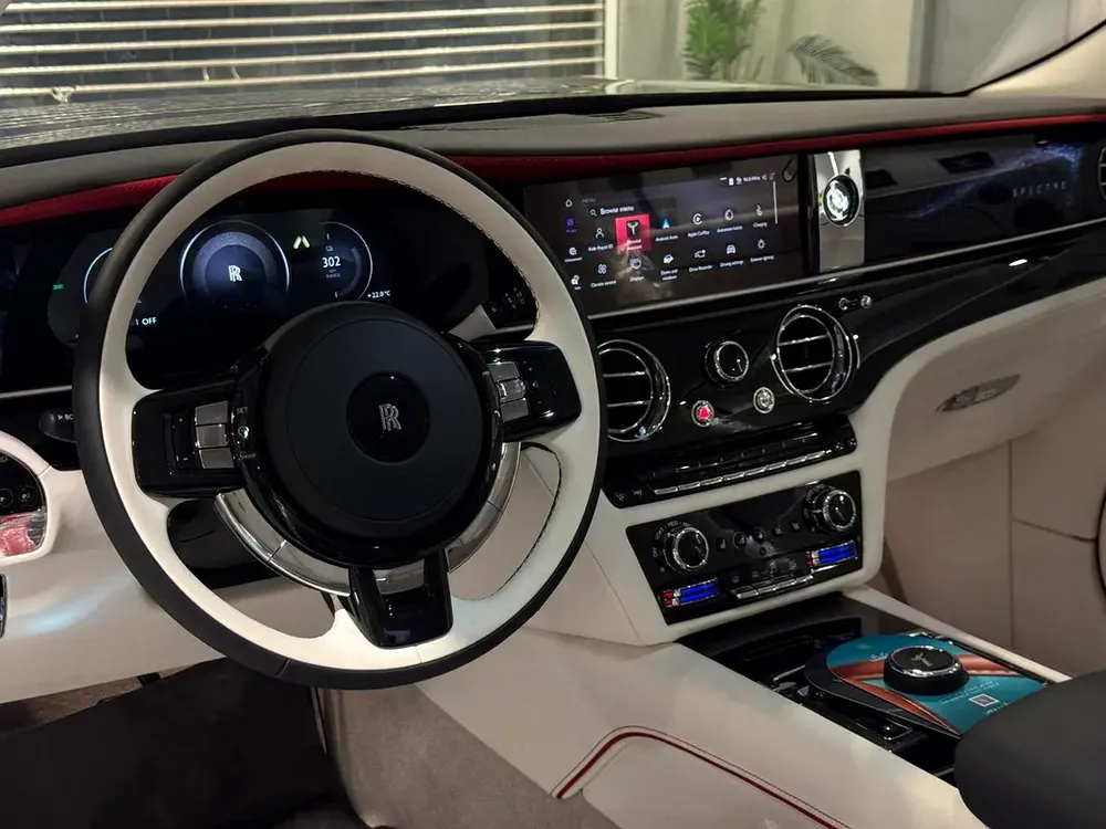 Rolls-Royce Spectre | 2024 | GCC I under agency warranty I Ultra Luxury Electric Coupe - Image 9