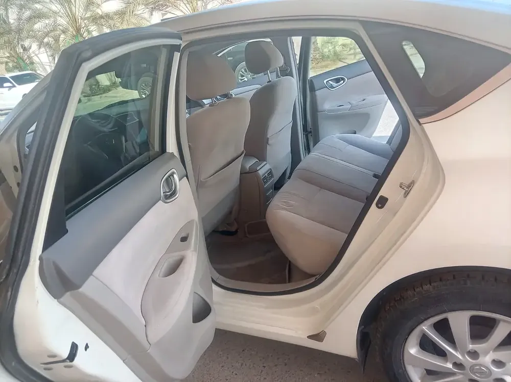 Nissan Sentra SV 2019 GCC Specs - Image 4