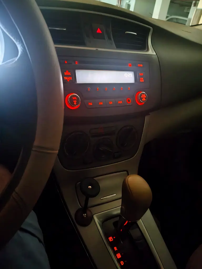 Nissan Sentra | GCC Specs | Clean Car | Urgent Sale | Good Price - Image 10