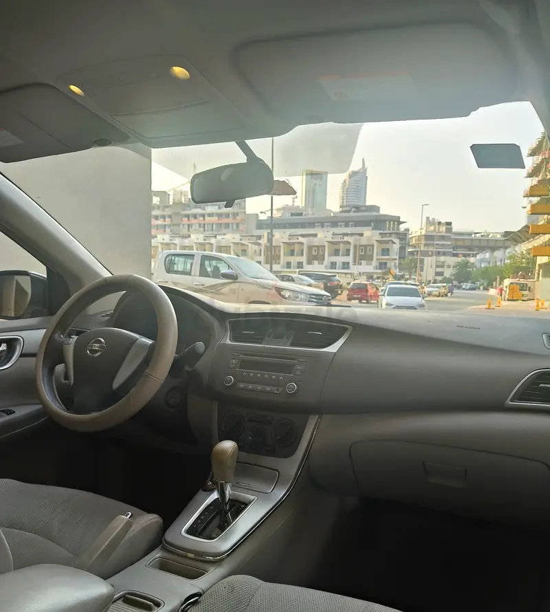 Nissan Sentra | GCC Specs | Clean Car | Urgent Sale | Good Price - Image 4