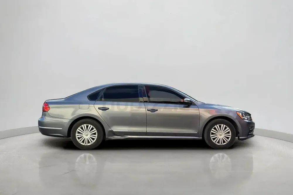 2017 Volkswagen Passat S 2.5L | GCC Specifications - Image 6