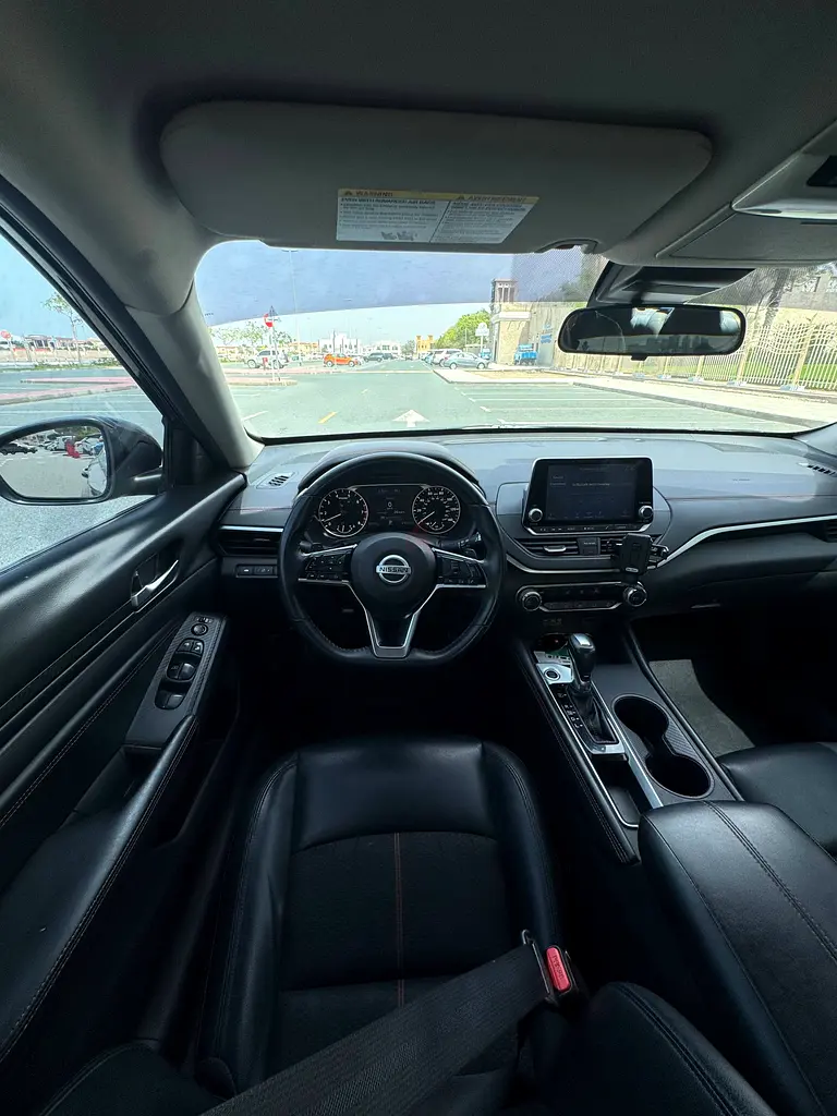 2020 Nissan Altima SR | Sport Edition | Fresh car - Image 7
