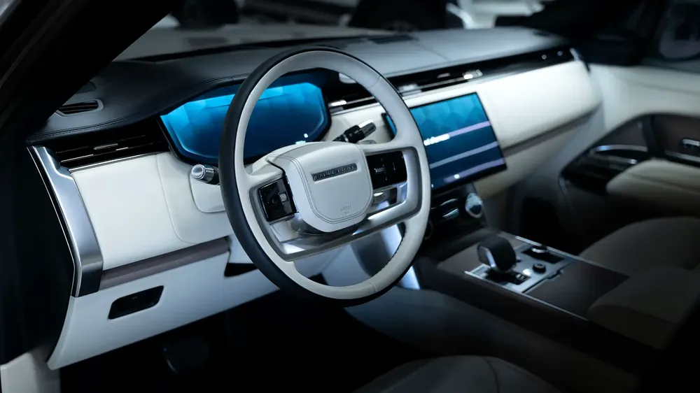 Land Rover Range Rover First Edition 2022 - GCC Specs - Pristine Condition - Image 13