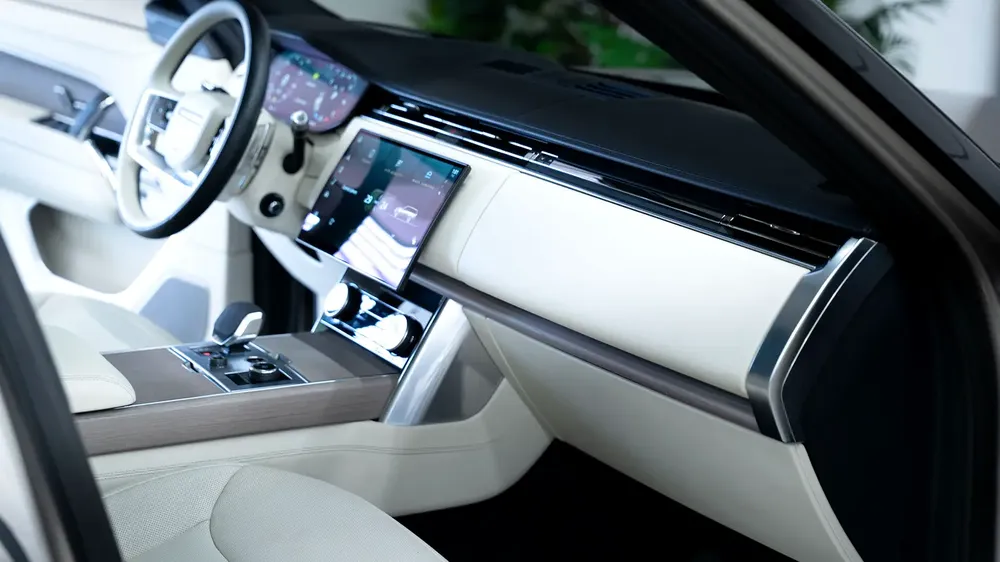Land Rover Range Rover First Edition 2022 - GCC Specs - Pristine Condition - Image 14
