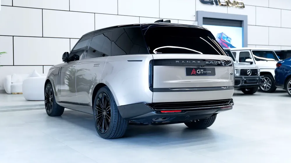 Land Rover Range Rover First Edition 2022 - GCC Specs - Pristine Condition - Image 6
