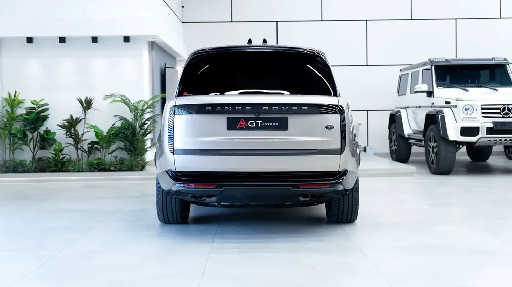Land Rover Range Rover First Edition 2022 - GCC Specs - Pristine Condition - Image 7