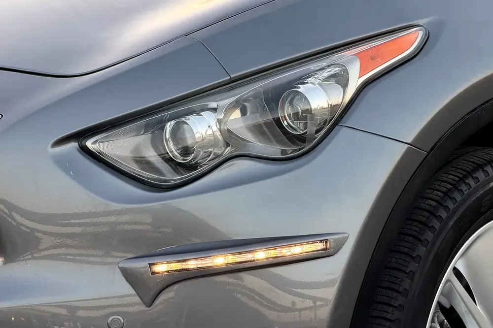 Under Warranty | Infiniti QX70 2018 GCC Specifications (Single Owner / 2 Keys / Accident Free) - Image 5
