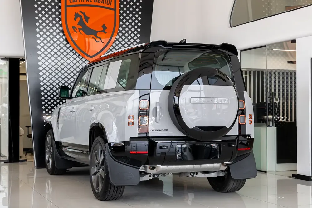 Land Rover Defender | 110 X-Dynamic SE (P400) | GCC Specs | 2026 - Image 6