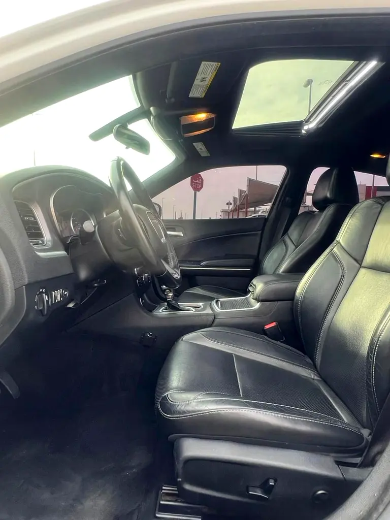 2020 DODGE CHARGER SXT | FULL OPTION WITH SUNROOF | PERFECT CONDITION - Image 10