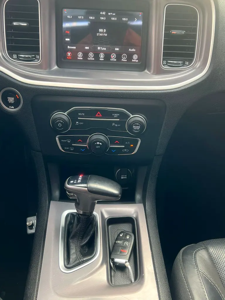 2020 DODGE CHARGER SXT | FULL OPTION WITH SUNROOF | PERFECT CONDITION - Image 12