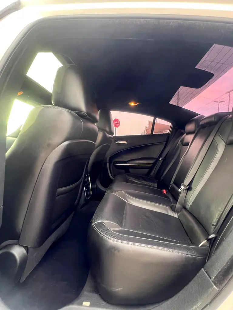 2020 DODGE CHARGER SXT | FULL OPTION WITH SUNROOF | PERFECT CONDITION - Image 14