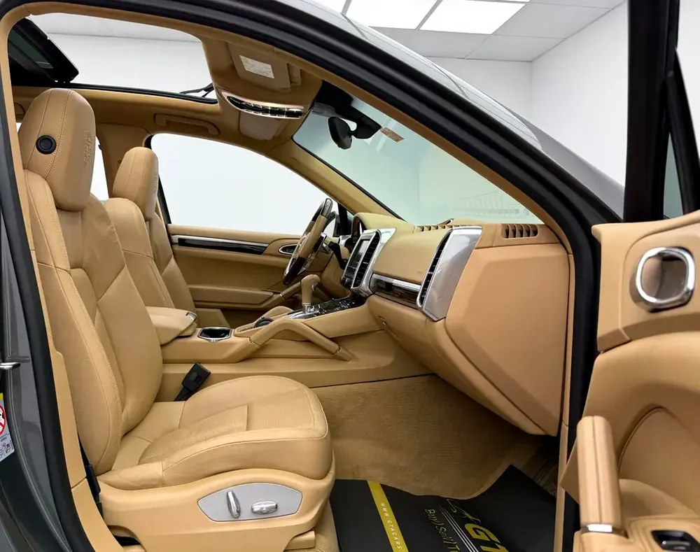 2016 Porsche Cayenne ,Full Naboodah Warranty+Full Service History ,GCC - Image 15