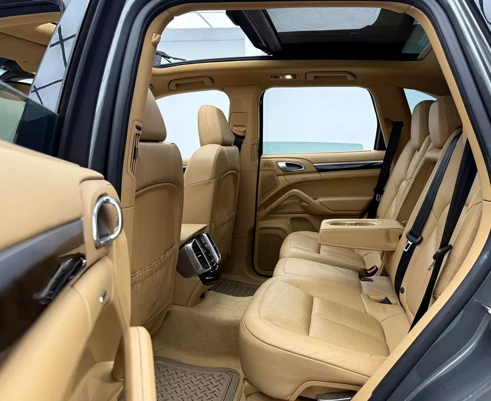2016 Porsche Cayenne ,Full Naboodah Warranty+Full Service History ,GCC - Image 16