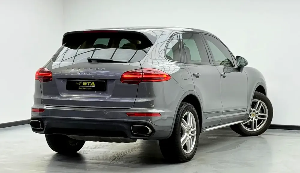 2016 Porsche Cayenne ,Full Naboodah Warranty+Full Service History ,GCC - Image 6