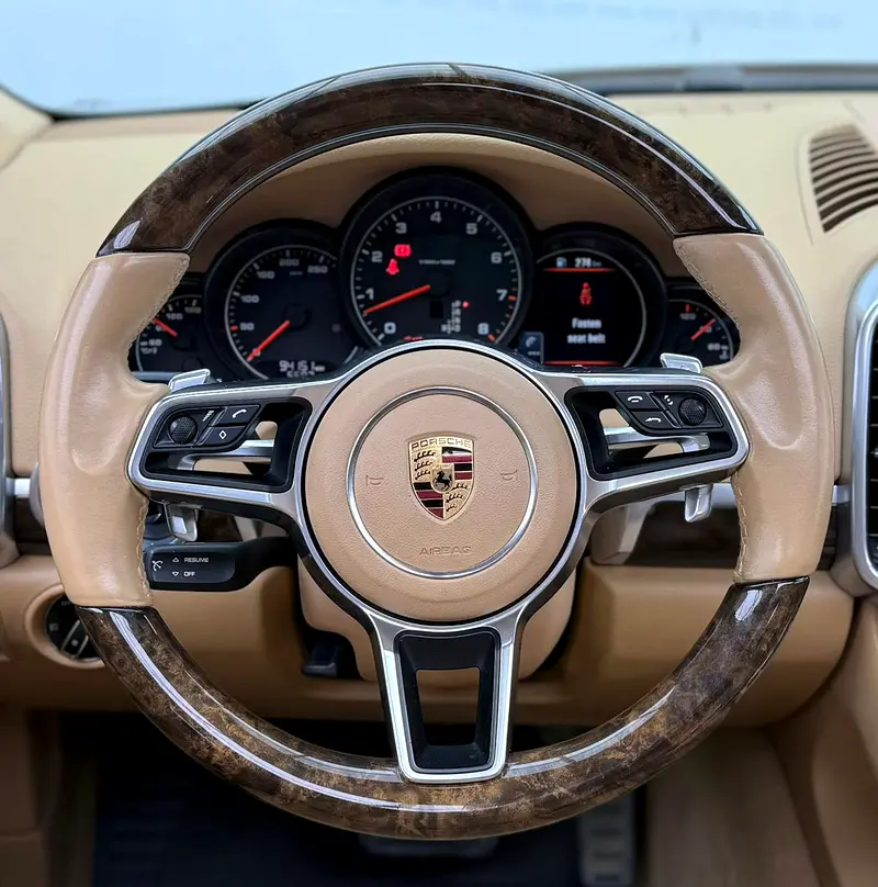 2016 Porsche Cayenne ,Full Naboodah Warranty+Full Service History ,GCC - Image 7