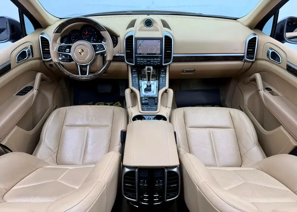 2016 Porsche Cayenne ,Full Naboodah Warranty+Full Service History ,GCC - Image 9