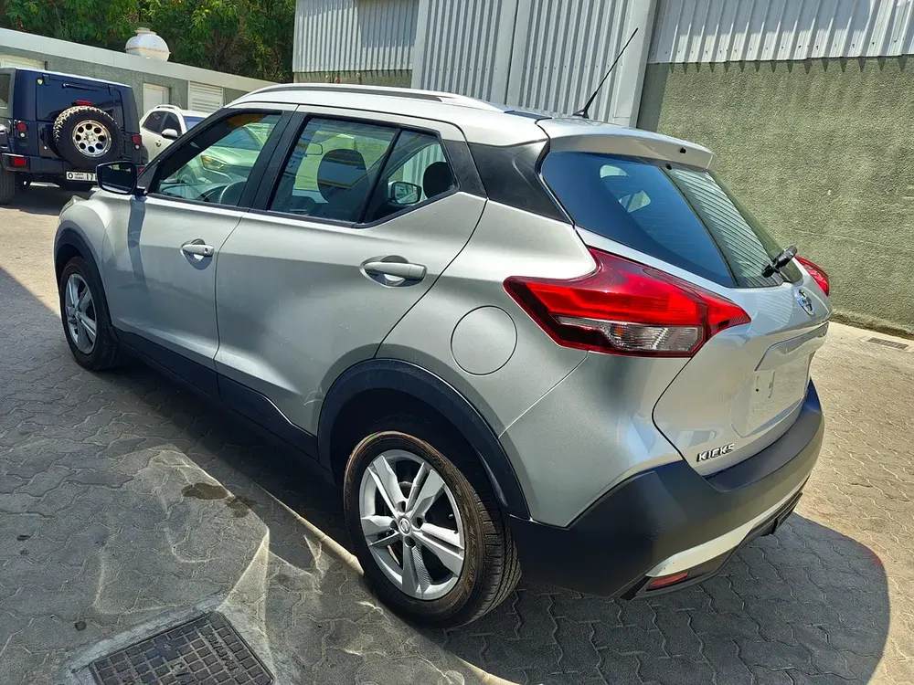 2020 NISSAN KICKS - GCC SPECS - 1.6 - FULL AUTOMATIC - Image 4