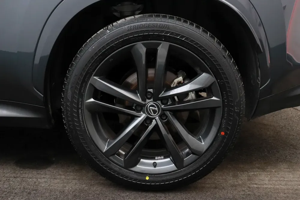 **Special offer** 2024 NXH Premier 2.5L HEV - Image 20