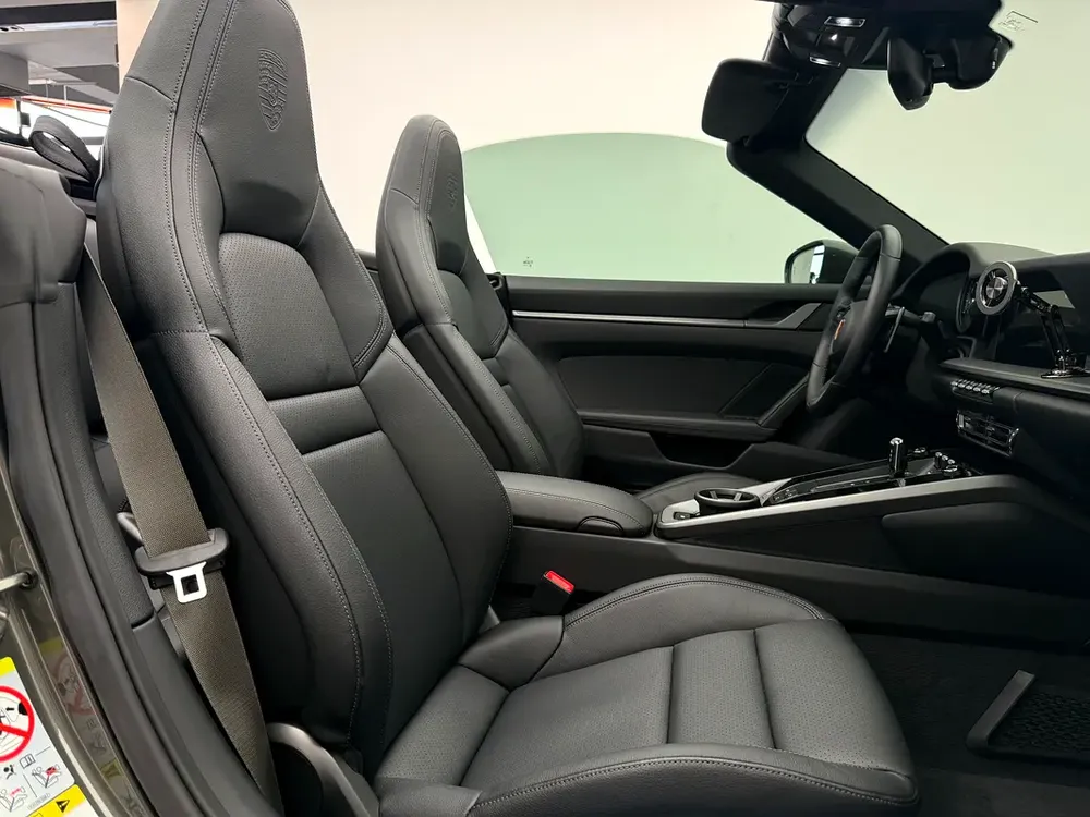 2024 Porsche 911 Carrera 4 convertible | 5,361km | - Image 15