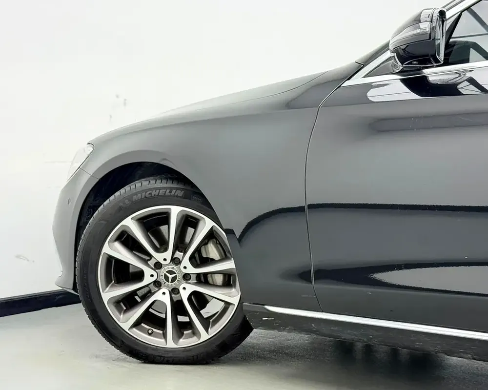 2021 Mercedes-Benz E200, Mercedes Warranty+ Full Service History, GCC - Image 4