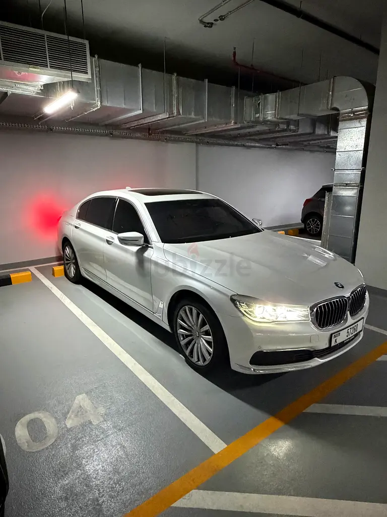 BMW 7-Series 2018 730Li GCC Specs - Immaculate Condition - Image 4