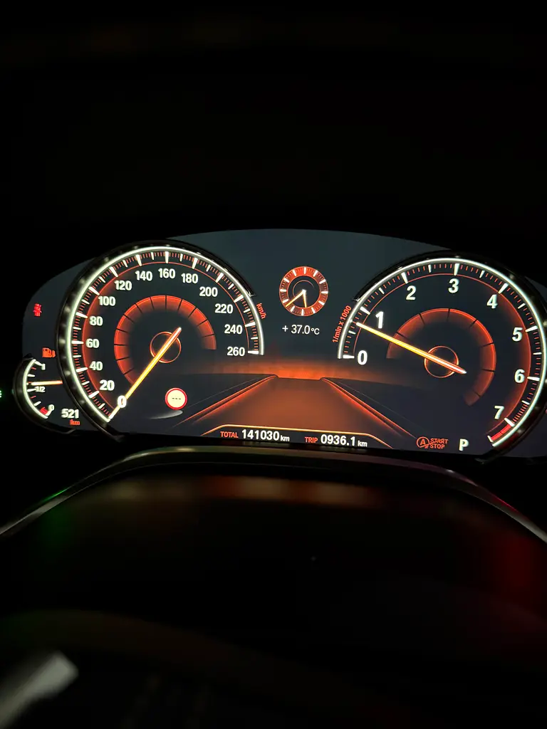 BMW 7-Series 2018 730Li GCC Specs - Immaculate Condition - Image 8
