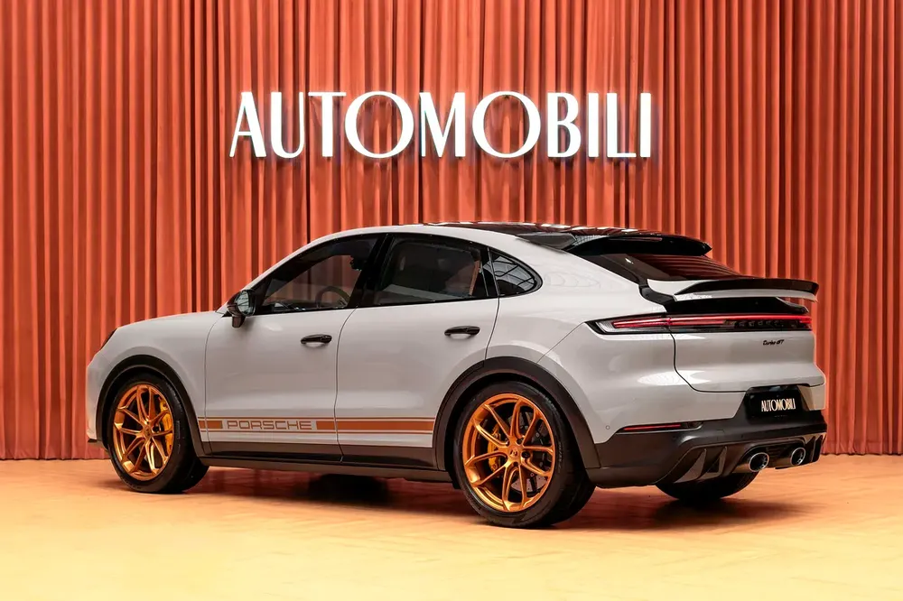 PORSCHE CAYENNE TURBO GT | GCC SPECS | WARRANTY TILL 2027 - Image 11