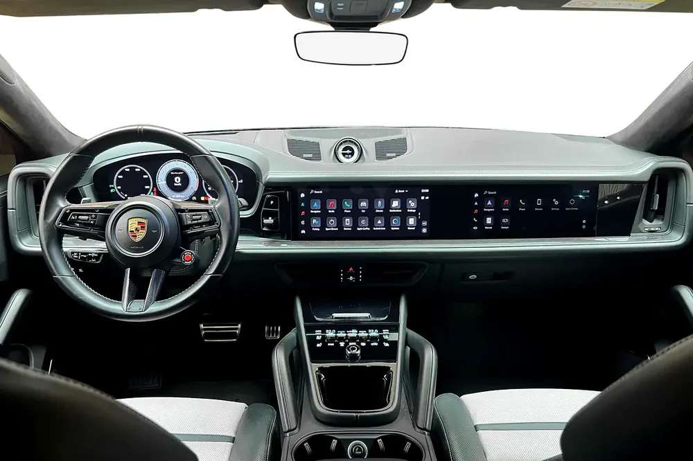 PORSCHE CAYENNE TURBO GT | GCC SPECS | WARRANTY TILL 2027 - Image 15