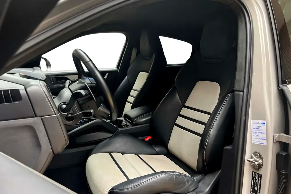 PORSCHE CAYENNE TURBO GT | GCC SPECS | WARRANTY TILL 2027 - Image 16