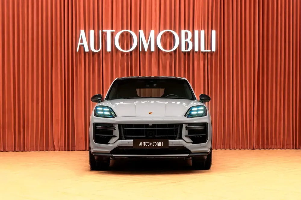 PORSCHE CAYENNE TURBO GT | GCC SPECS | WARRANTY TILL 2027 - Image 4