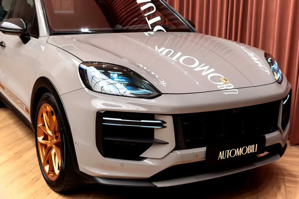 PORSCHE CAYENNE TURBO GT | GCC SPECS | WARRANTY TILL 2027 - Image 7